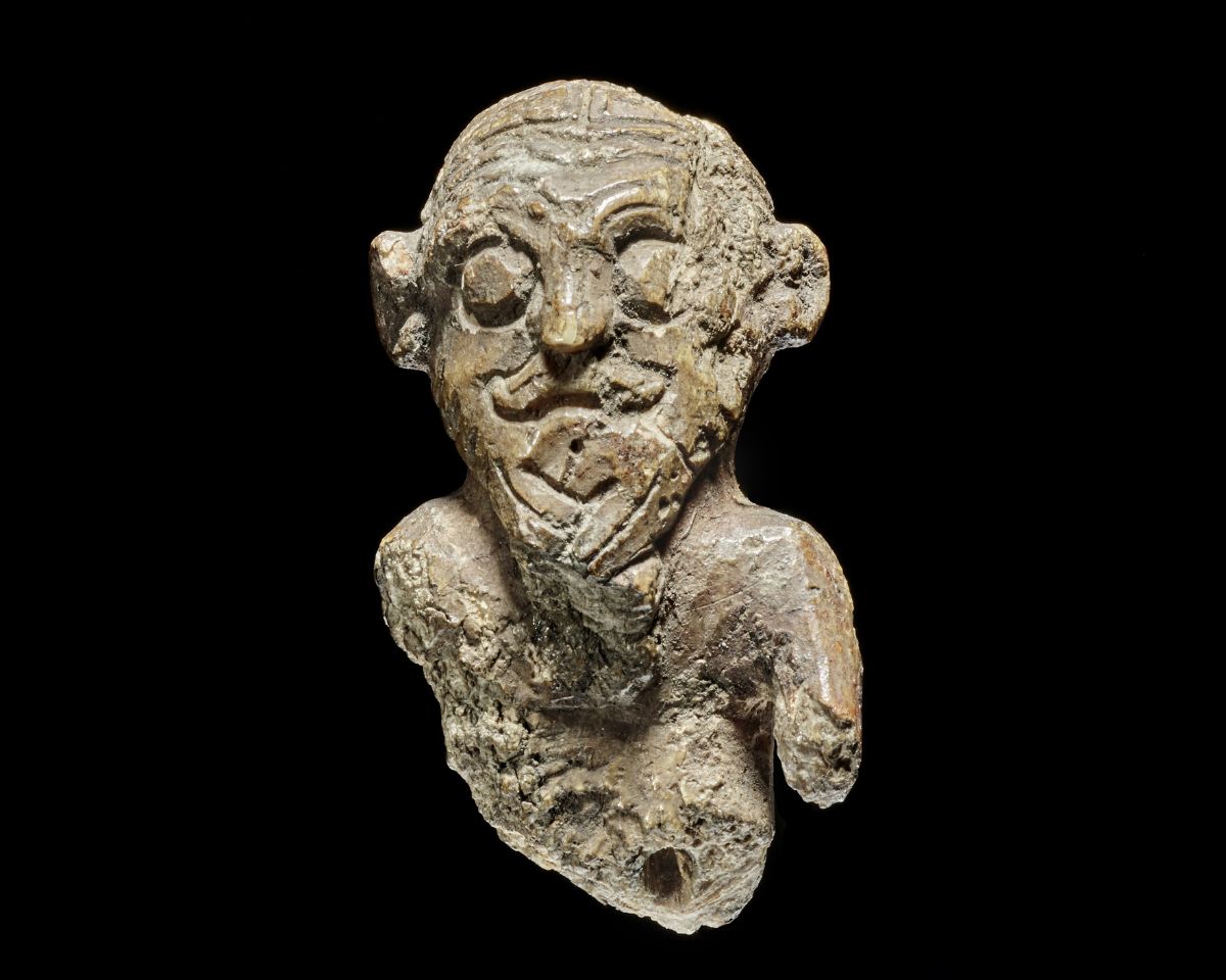Small, unique gaming piece from the Viking Age